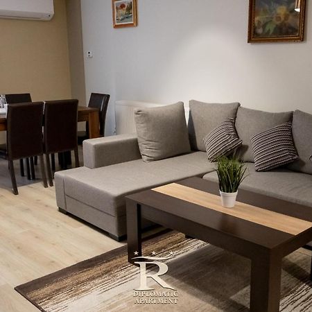 Apartament Modern Rivulus 28 بايا ماري المظهر الخارجي الصورة