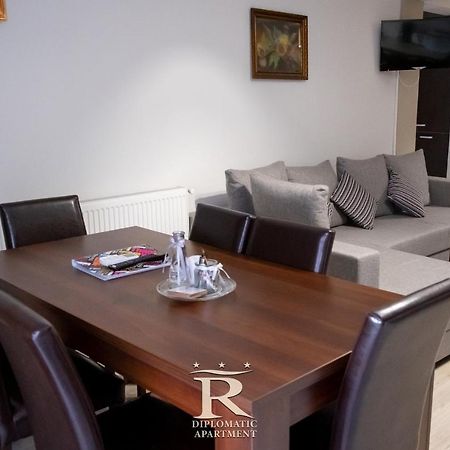 Apartament Modern Rivulus 28 بايا ماري المظهر الخارجي الصورة