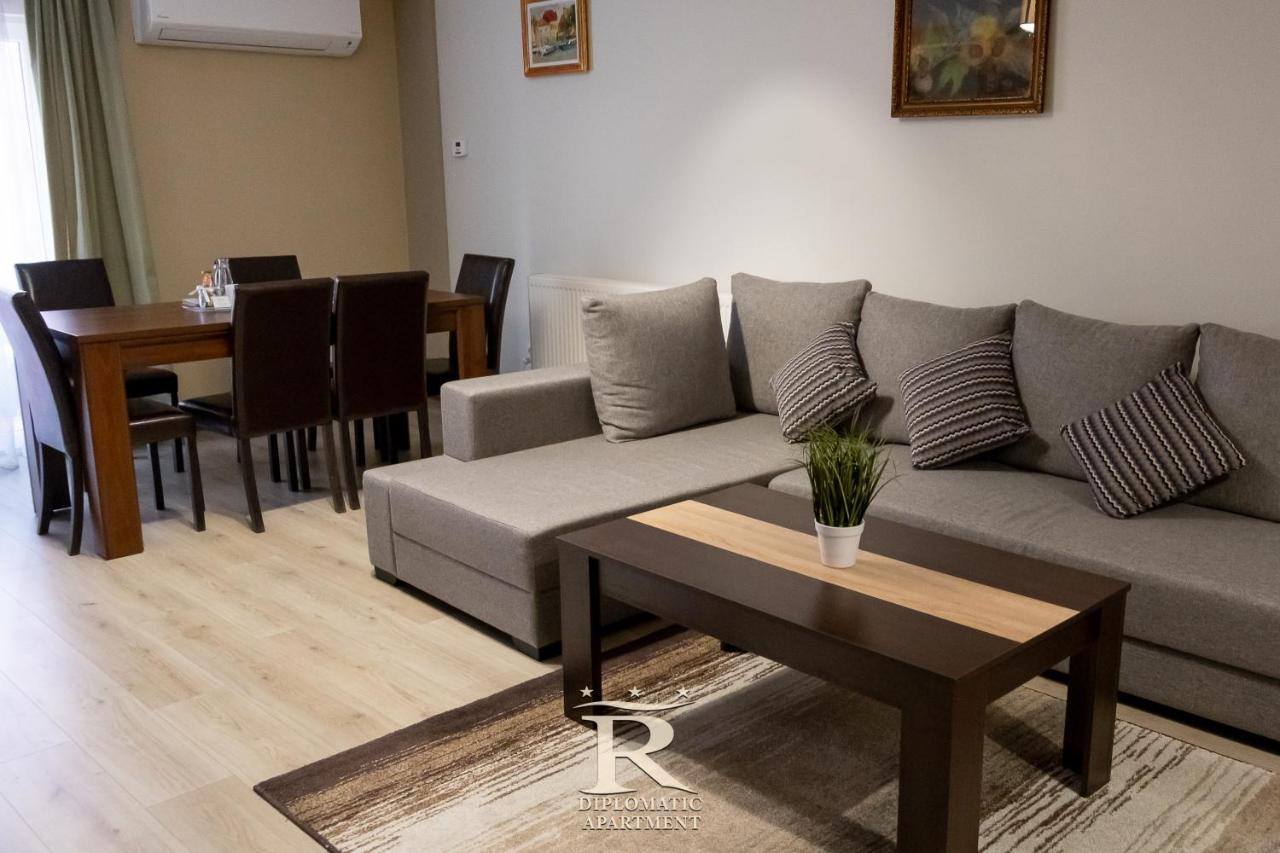 Apartament Modern Rivulus 28 بايا ماري المظهر الخارجي الصورة