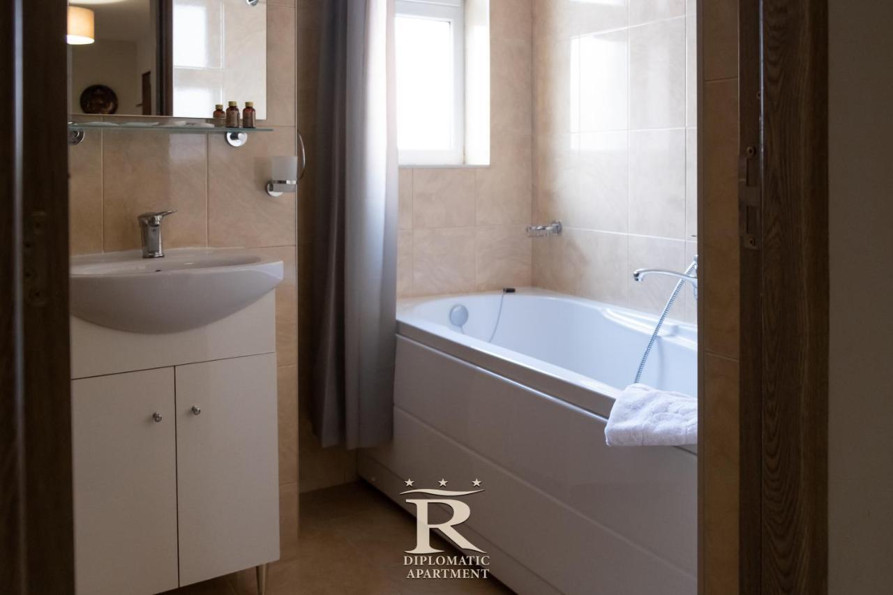 Apartament Modern Rivulus 28 بايا ماري المظهر الخارجي الصورة