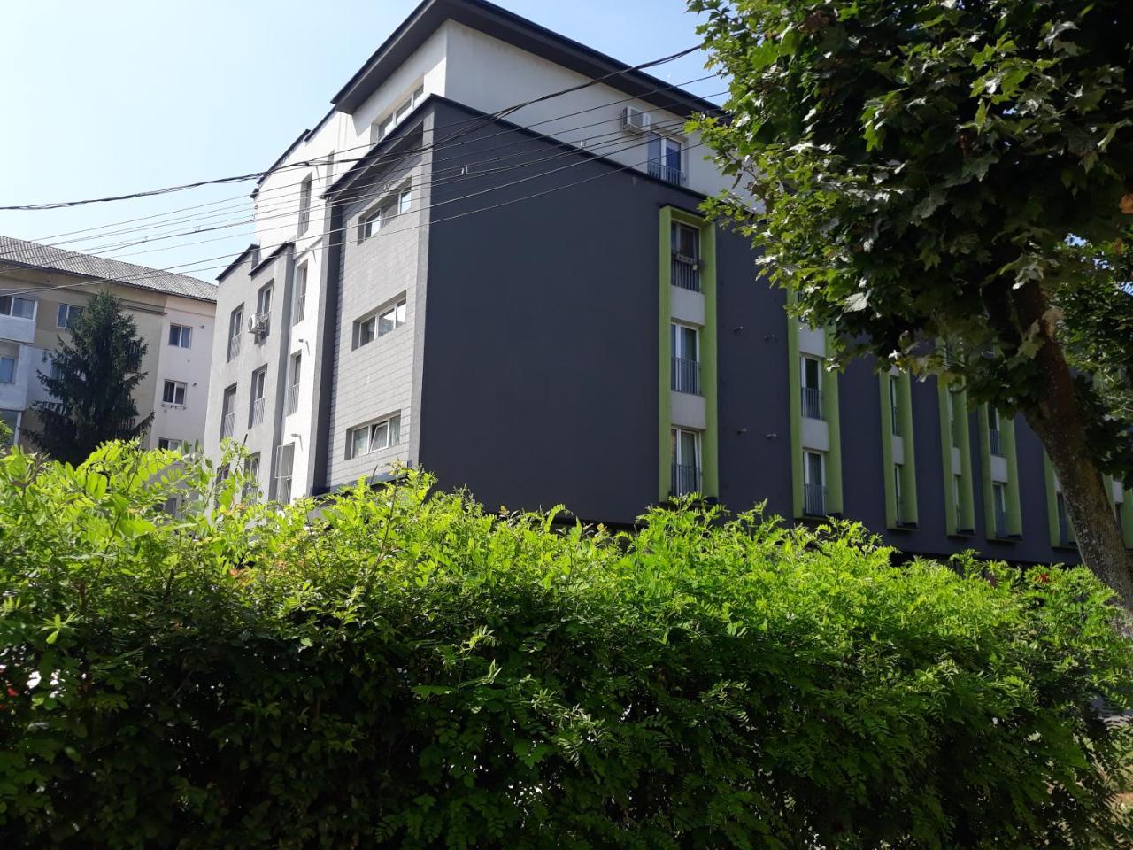 Apartament Modern Rivulus 28 بايا ماري المظهر الخارجي الصورة